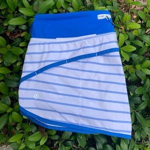 Lululemon speeds in Deville stripe. Like new! Sz 10.